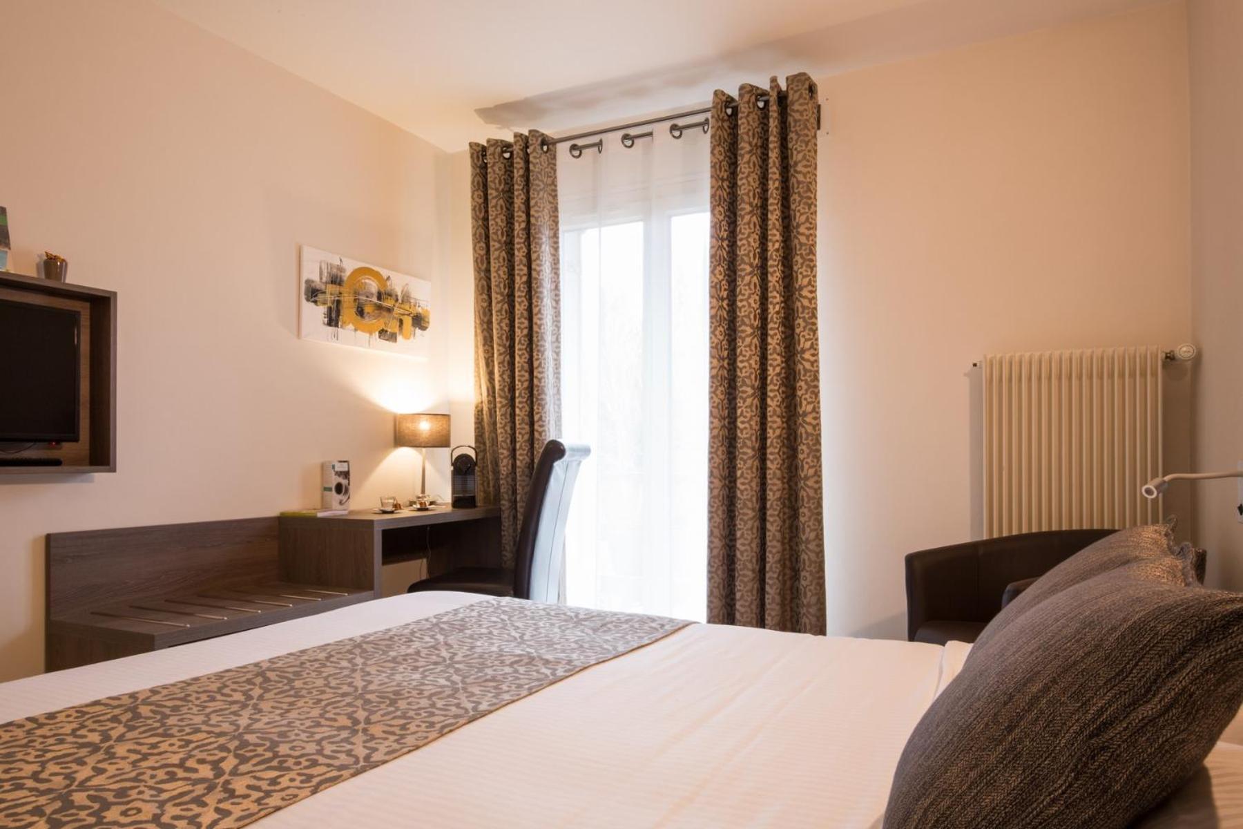 Logis Hotel Le Petit Casset La Boisse Oda fotoğraf