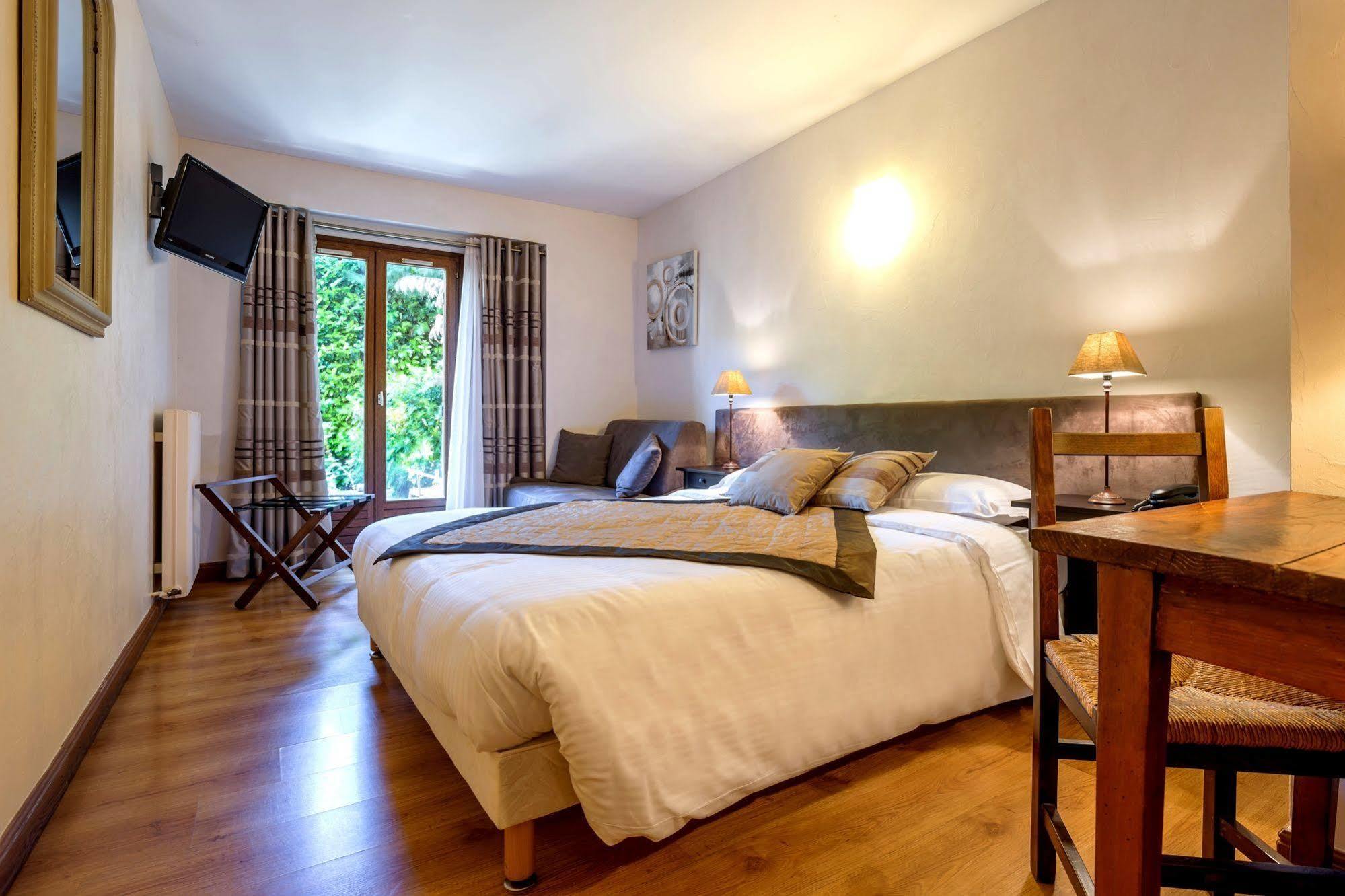 Logis Hotel Le Petit Casset La Boisse Dış mekan fotoğraf